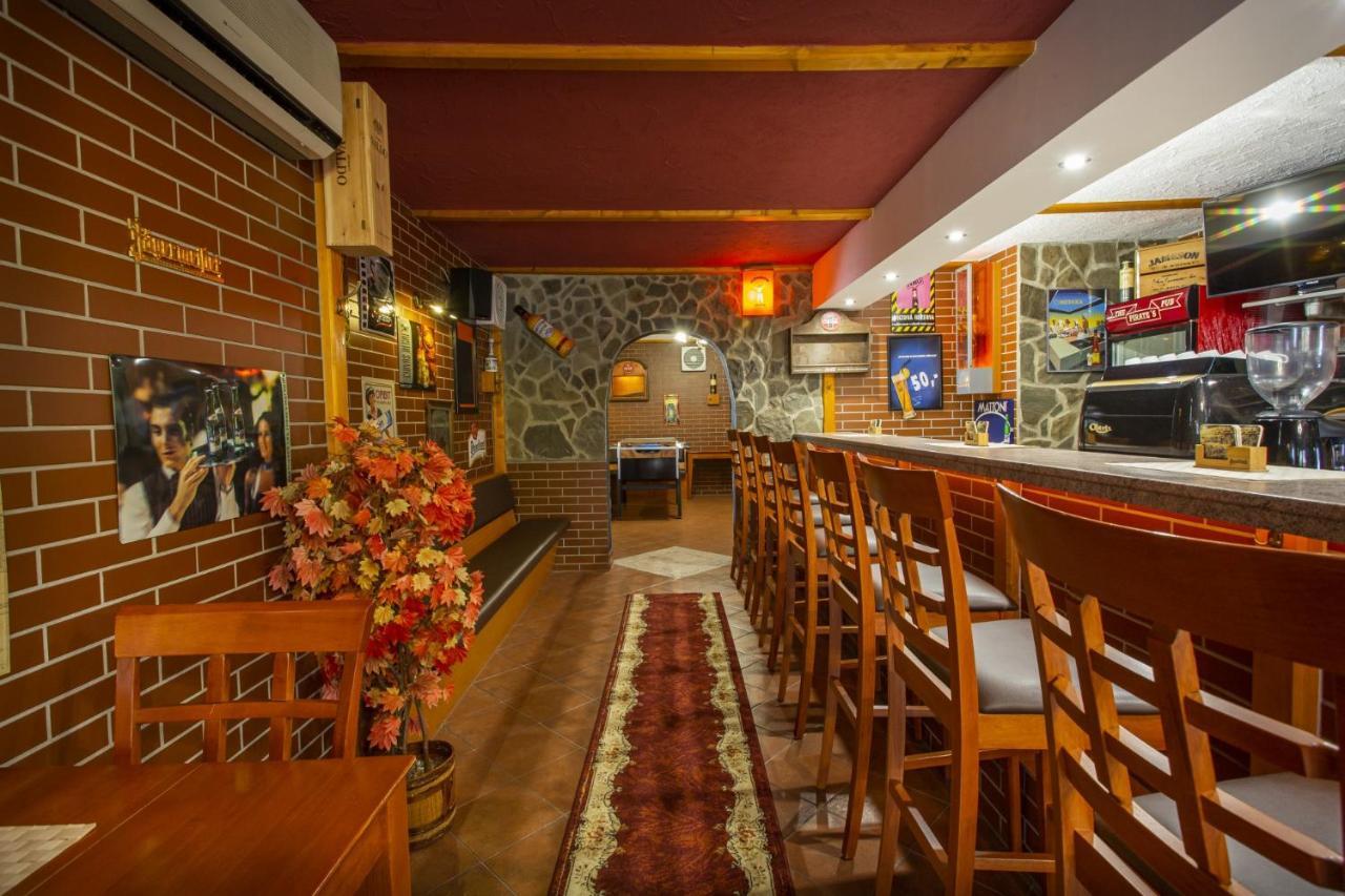 Hotel El Greco Roznov pod Radhostem Ngoại thất bức ảnh
