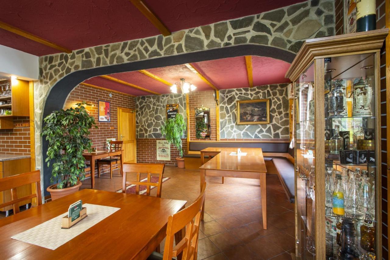 Hotel El Greco Roznov pod Radhostem Ngoại thất bức ảnh