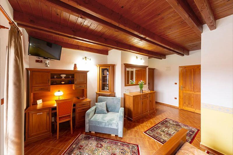 Hotel El Greco Roznov pod Radhostem Ngoại thất bức ảnh