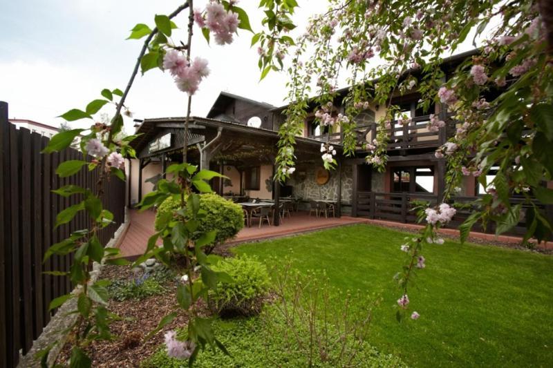 Hotel El Greco Roznov pod Radhostem Ngoại thất bức ảnh