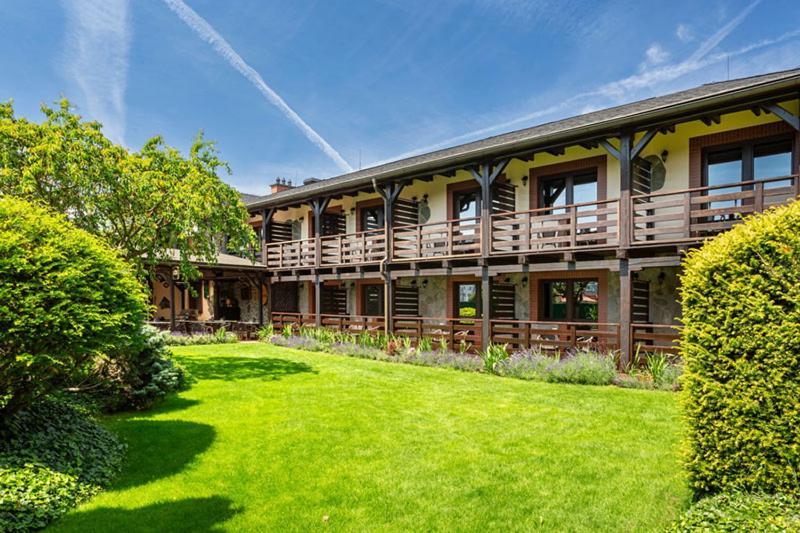 Hotel El Greco Roznov pod Radhostem Ngoại thất bức ảnh